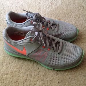 Women’s Nike shoes